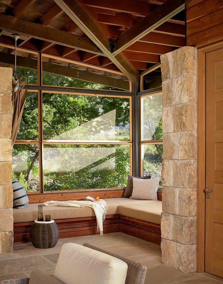 Texas Hill Country ranch home offers a water's edge retreat - One Kindesign-6