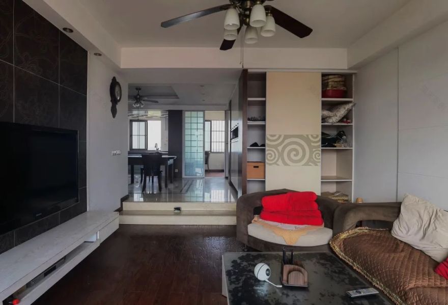 南京香山美墅 · 老小区里的趣味下沉式客厅丨中国南京丨北岩设计-11