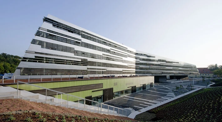 奥地利林茨科学园建筑群-12