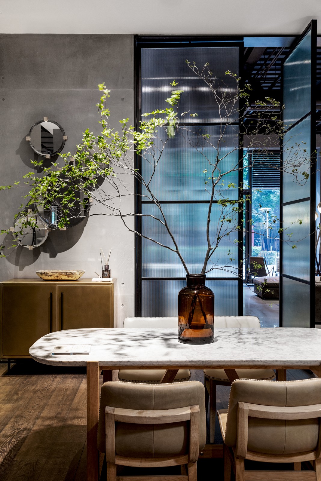 上海 Norhor 北欧表情家居展厅——融合工业风与自然的沉浸式空间-7