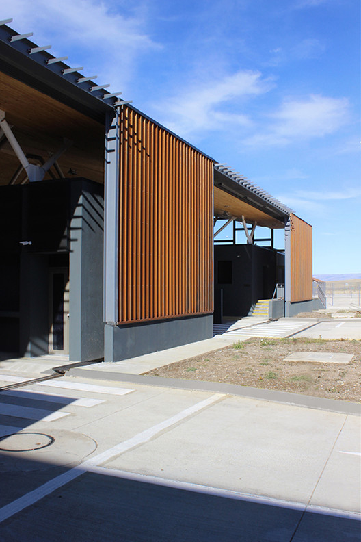Huemules Border Complex  Cavagnaro Rojo Arquitectos + Jorge García + Crisosto Arquitectos-19