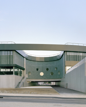 Balsaneo 水上运动中心丨法国丨Mikou Studio
