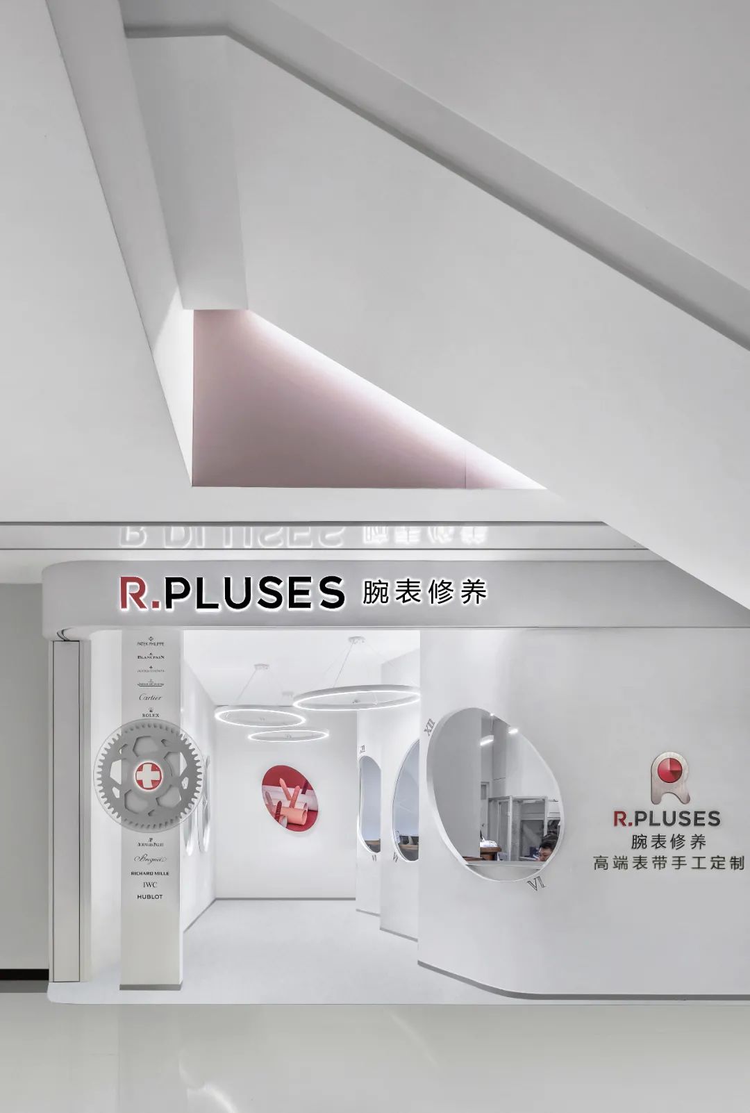 【604期】写实版《记忆的永恒》，钟表维修行业匠人的初心体验店-22