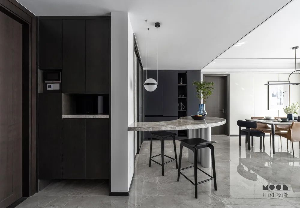 极简潮玩之家 · 95 后游戏编程设计师的自由空间丨月和设计-51