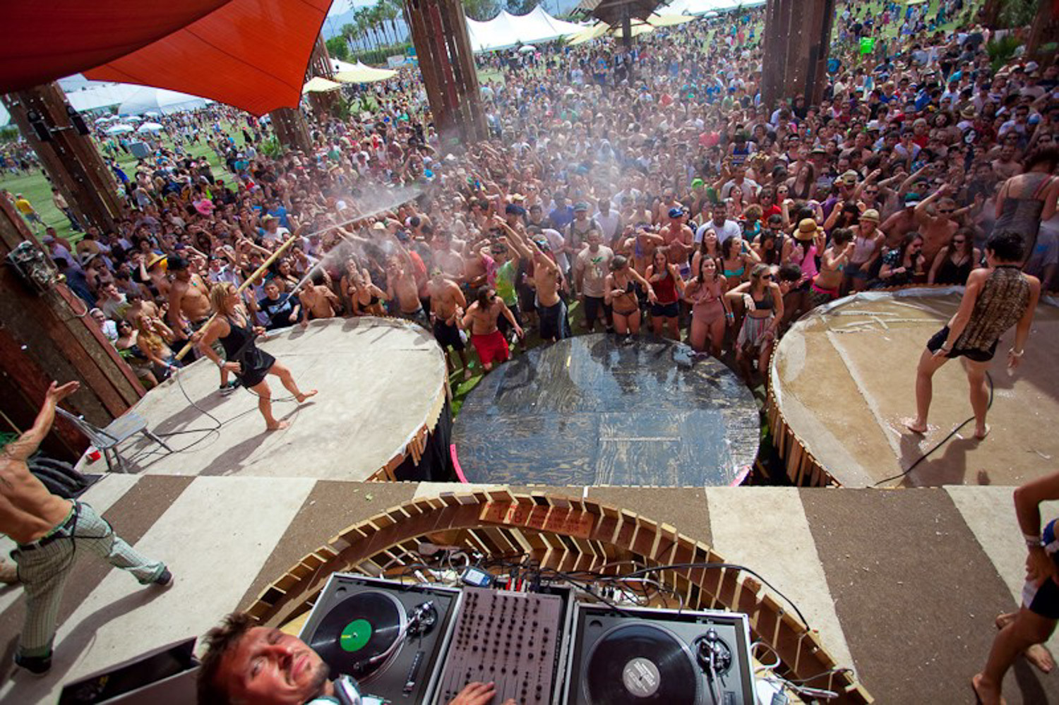 Do Lab Misting Oasis Stage at Coachella 2010 — HUNTER LEGGITT STUDIO-37