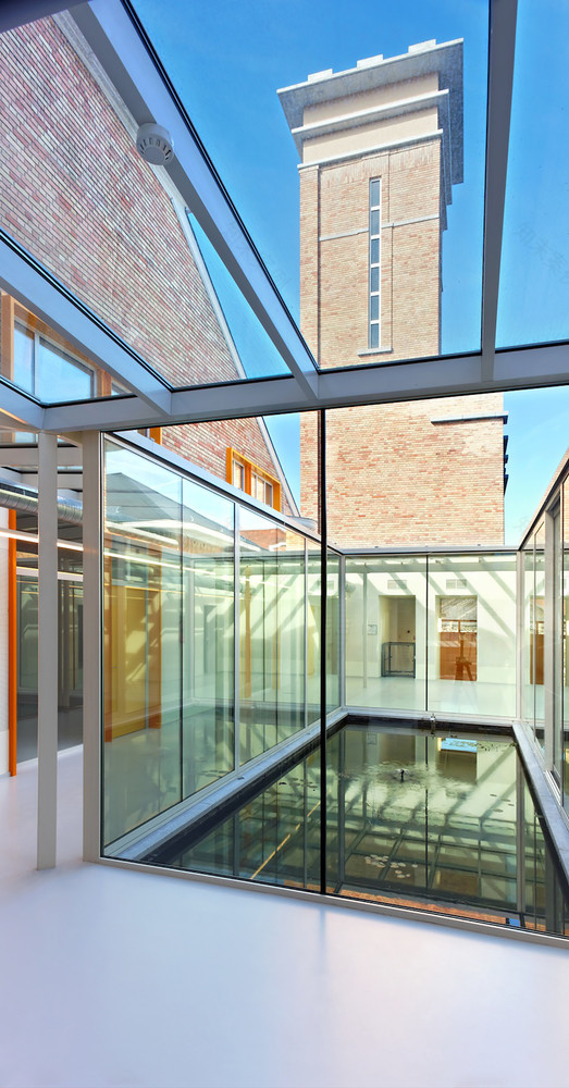 比利时纳穆尔前轰炸机屠宰场区文化景点设计-23