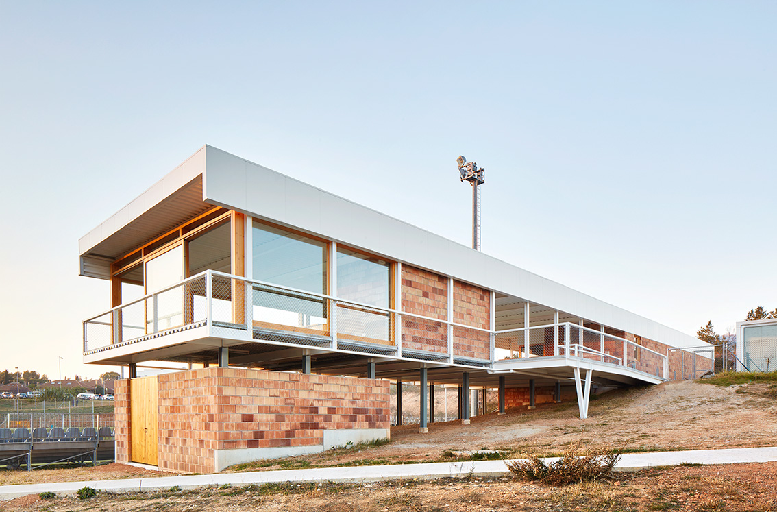 Matadepera球场观赛台,市政体育设施的支持性空间 / BAMMP Arquitectes-4