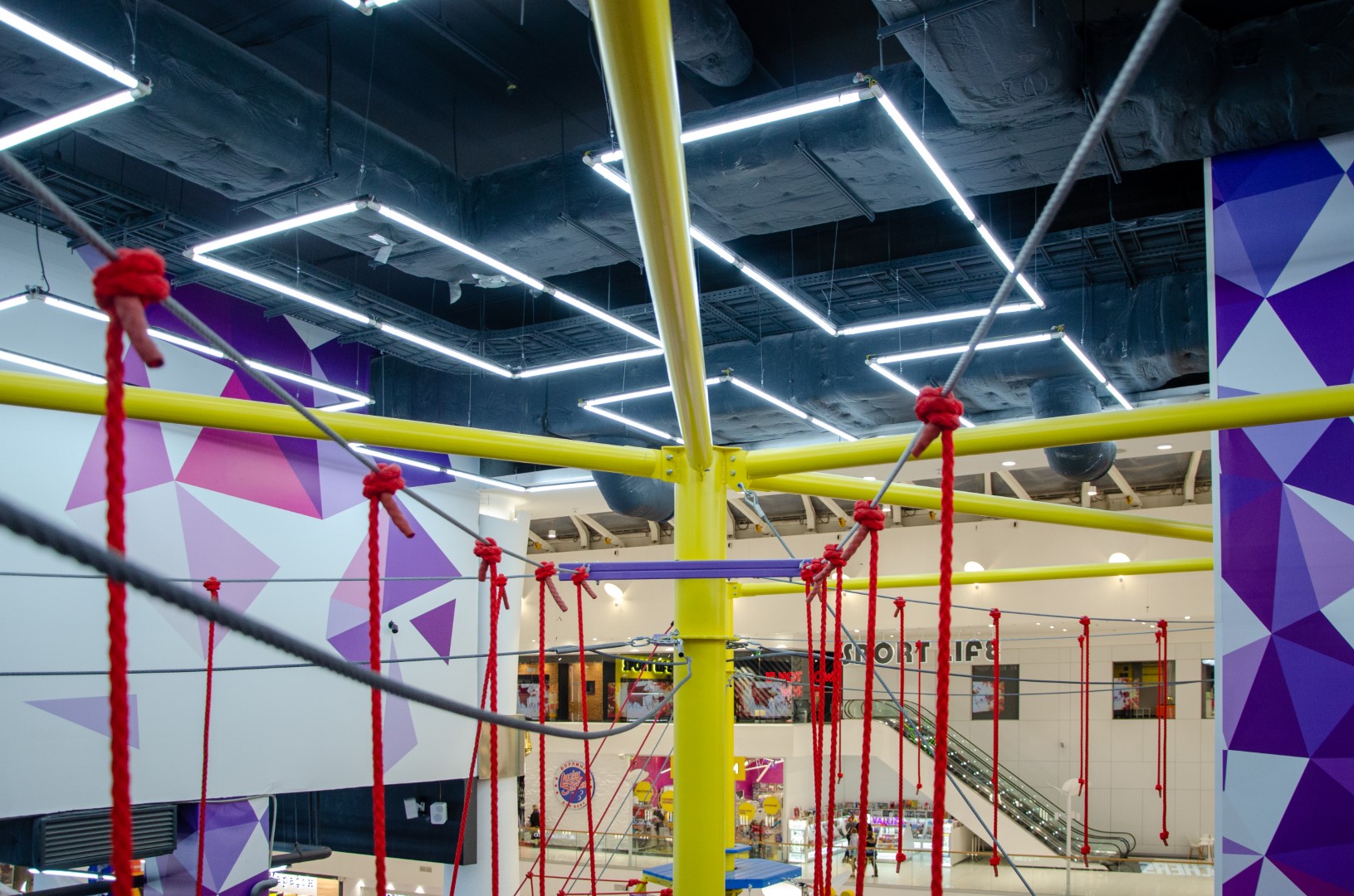 城市购物中心的绳索公园（微笑公园）丨乌克兰哈尔科夫-0