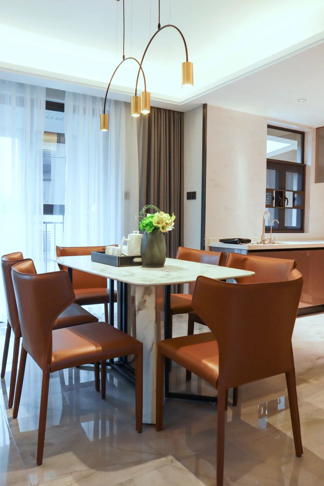 港式现代风打造漓江畔诗意栖居,细节尽显生活仪式感-99