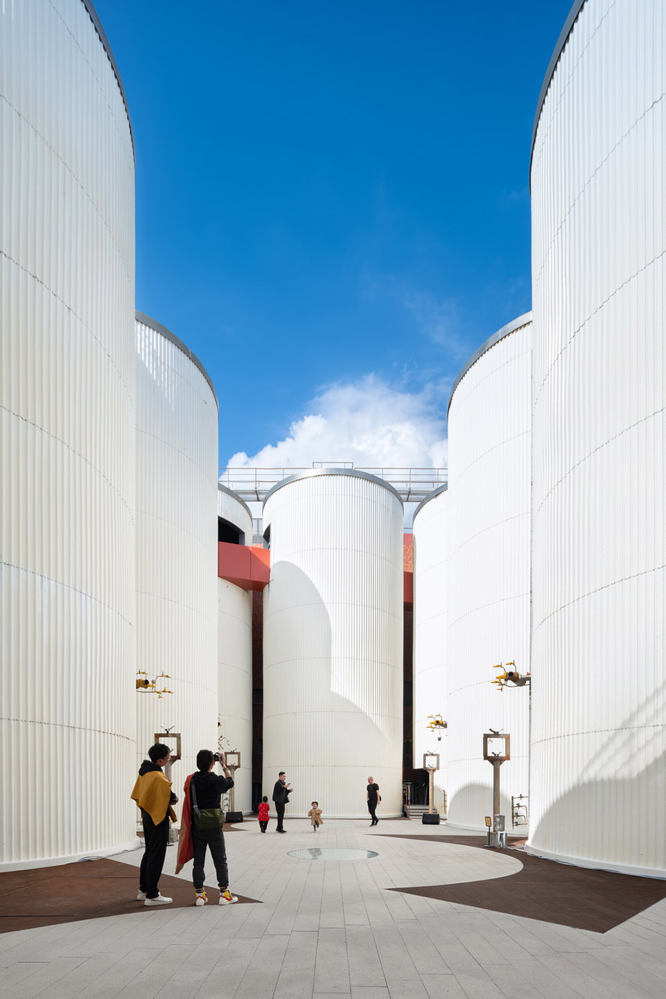 金威啤酒厂工业遗存改造 | 空间即展览的典范-110