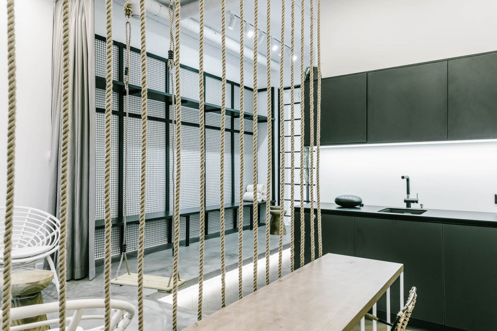 休闲清新的YOKO瑜伽工作室  dizaino virtuve-16