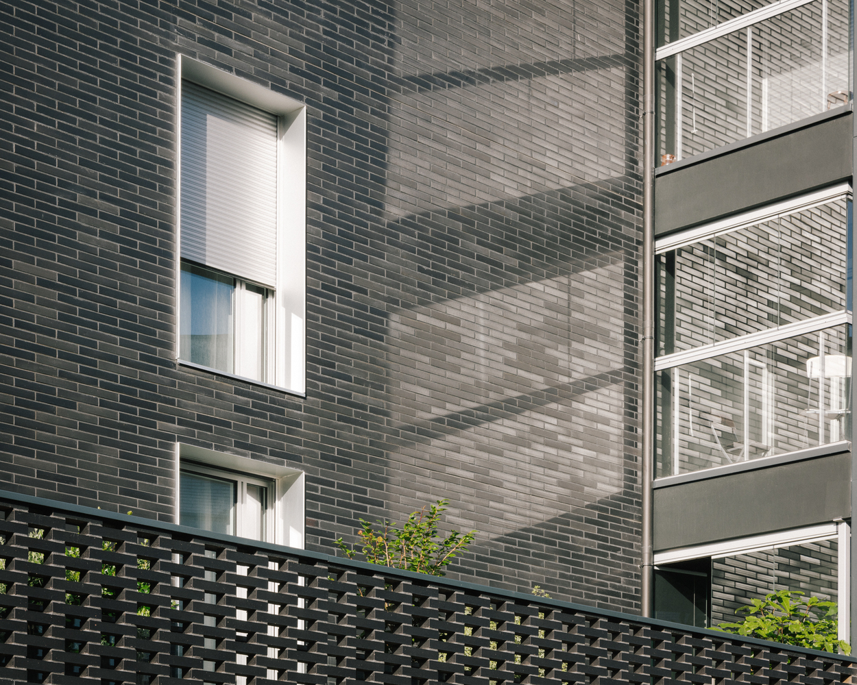 圣马洛港口边的现代马洛式建筑-31