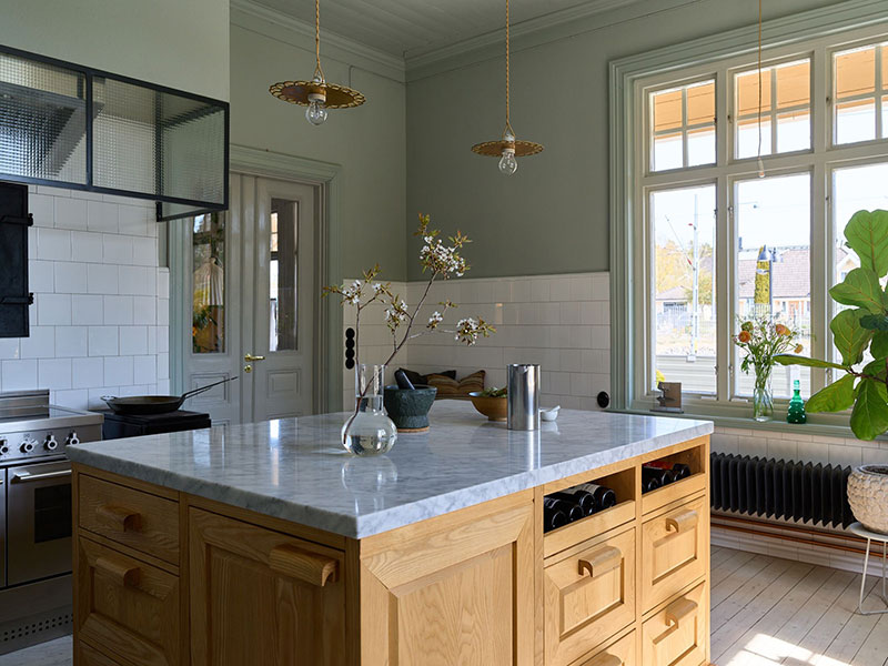 瑞典小镇的复古火车住宅设计-11