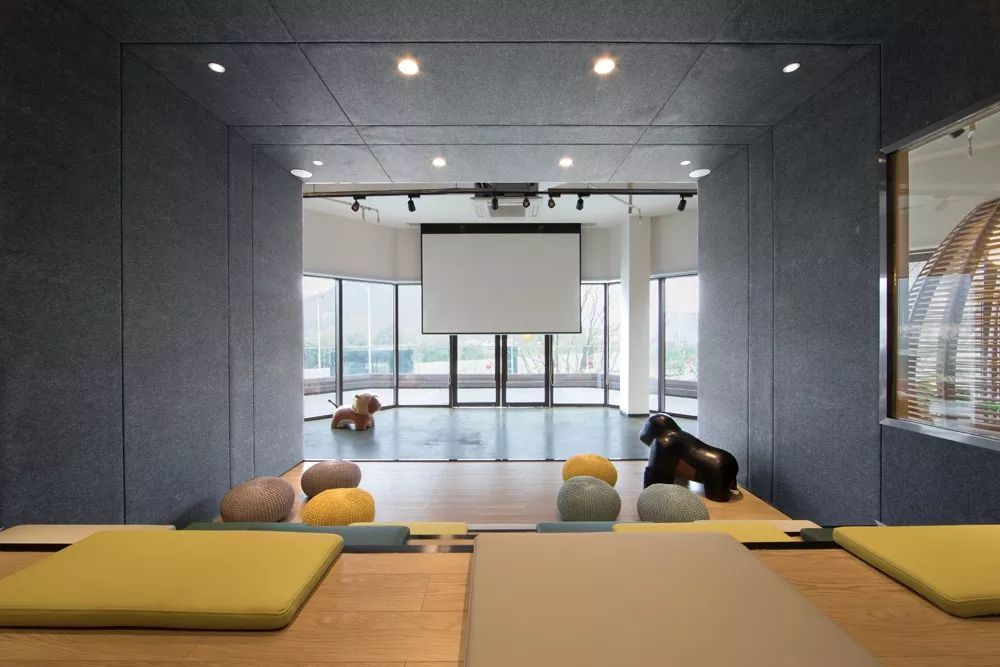 贵阳东原·朗阅售楼处 | 英伦风与现代摩登的完美融合-58