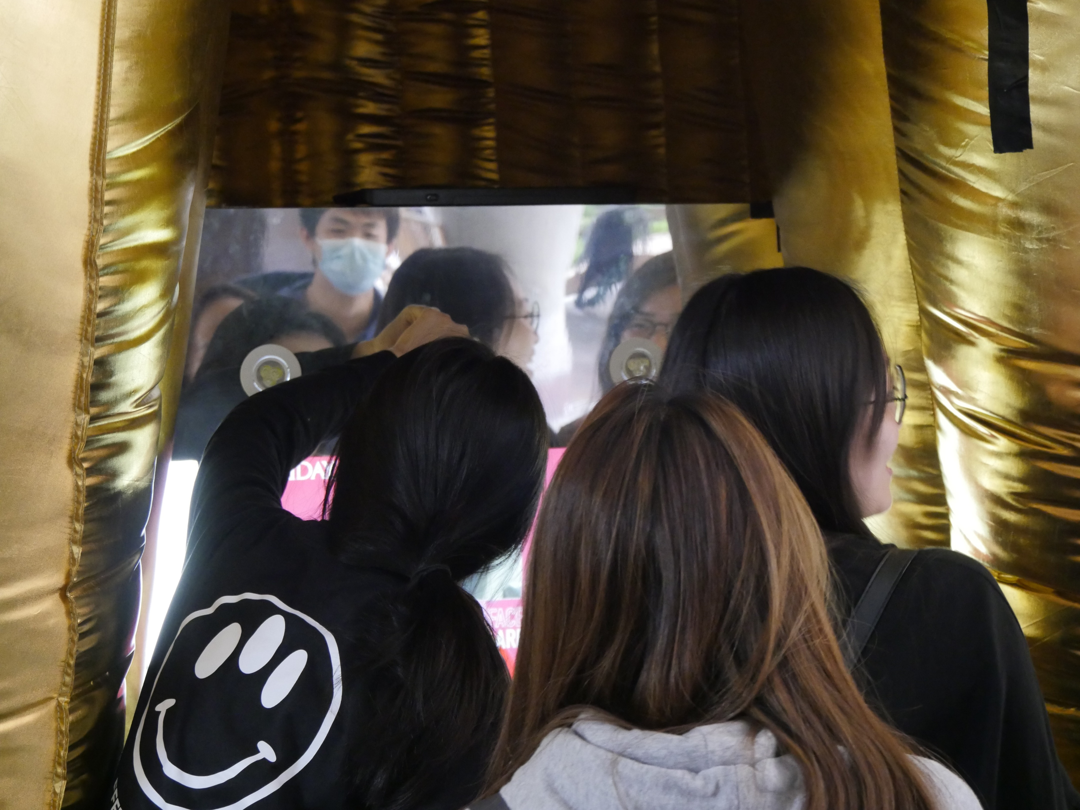 充气雕塑构建数字化空间，时尚与建筑的跨界融合-11