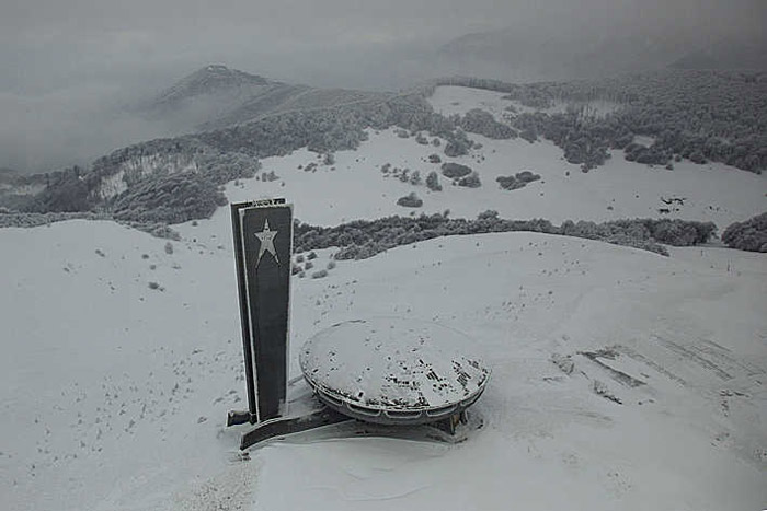 废弃建筑的时空穿越之旅-17