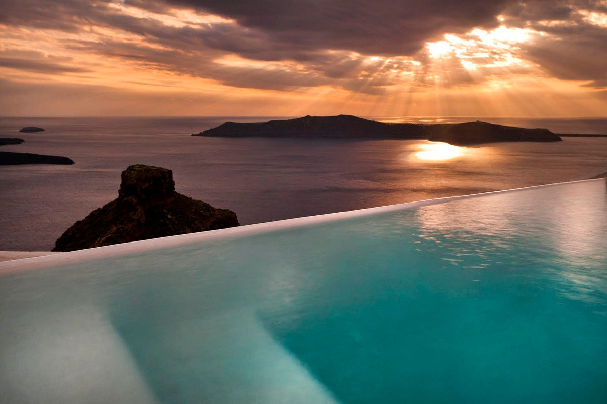 Resort in Santorini with Wonderful and Romantic Views-21