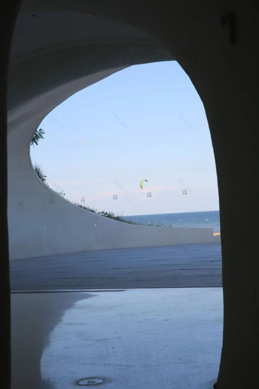 阿那亚的海、建筑与艺术 | 探索海边孤独的图书馆与礼堂-77