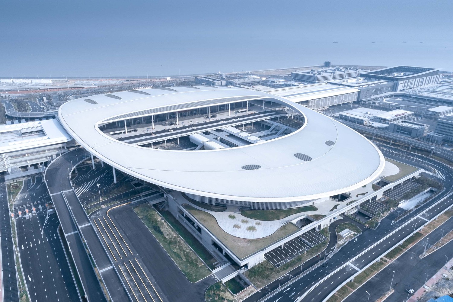 珠海人工岛港 | 创新绿色通关,智能交通典范-16