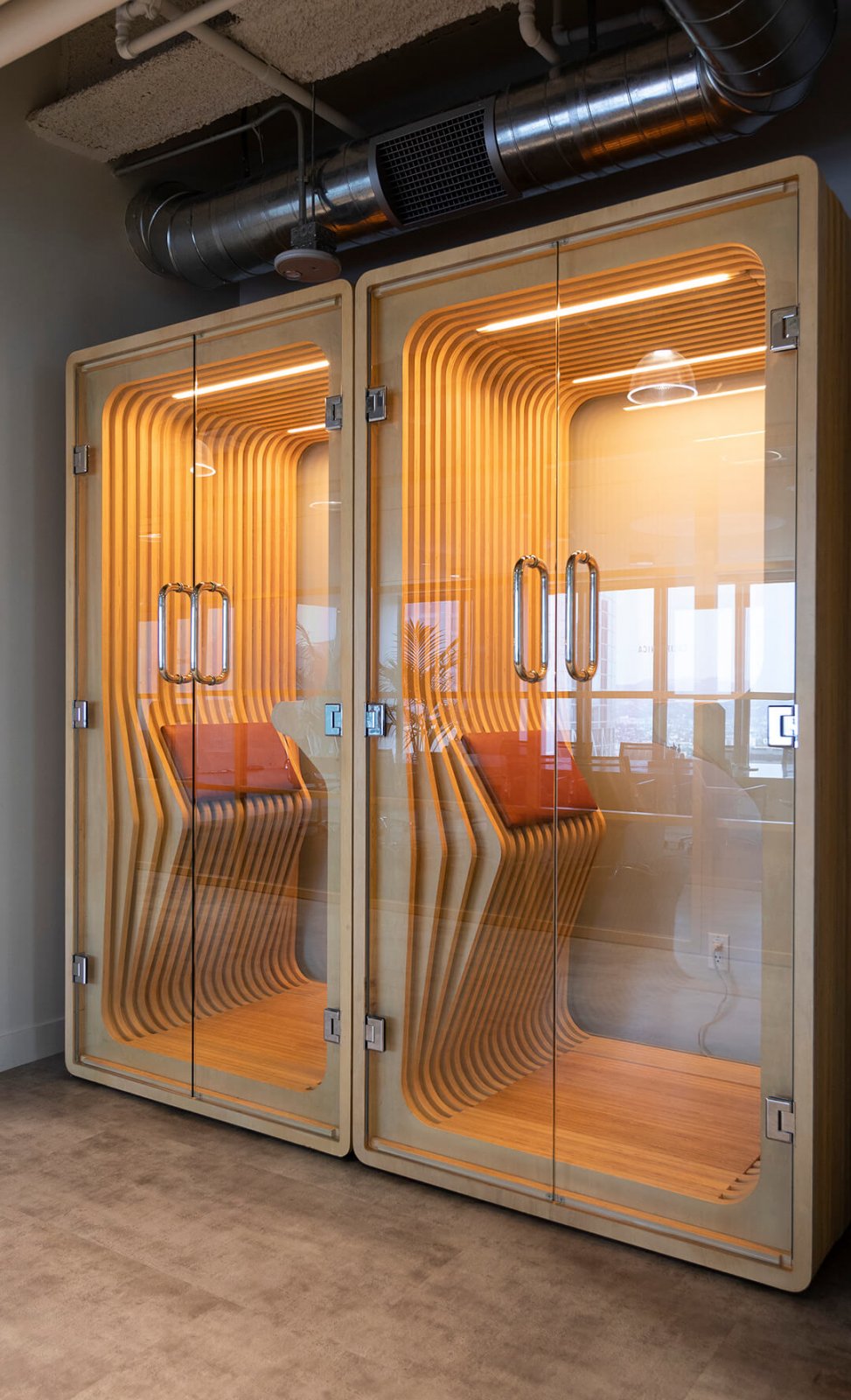 很明显，新Farfetch办公室的音响亭看起来不错  studiofibre-4