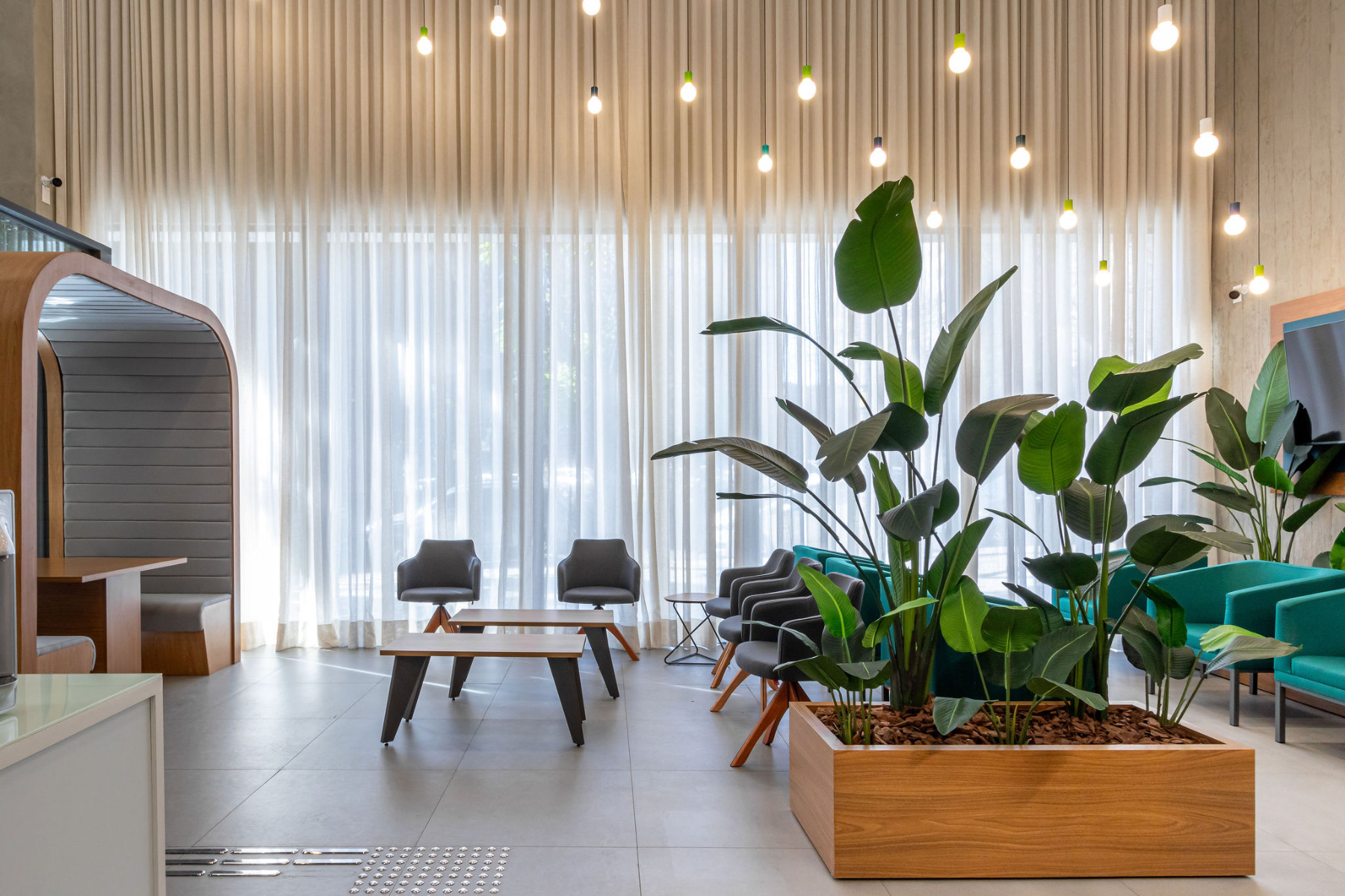 Inside SICOOB’s New Belo Horizonte Office & Customer Center - Officelovin'-0