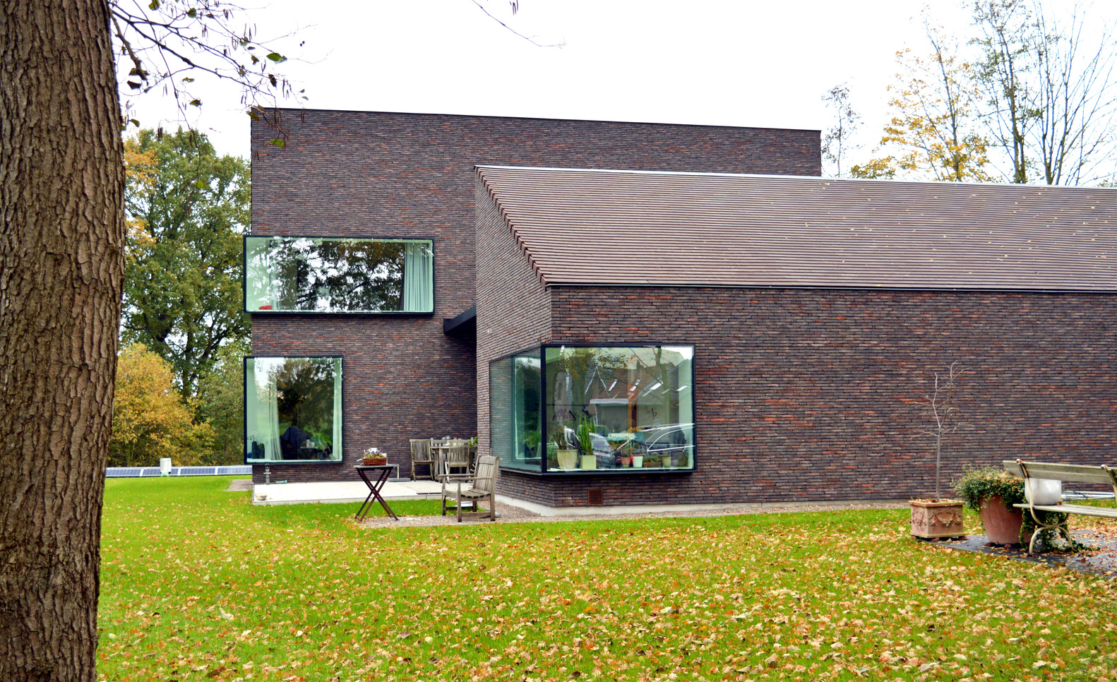 比利时 Aalter 区 Kiekens 别墅，倾斜屋顶下的温馨家园-41