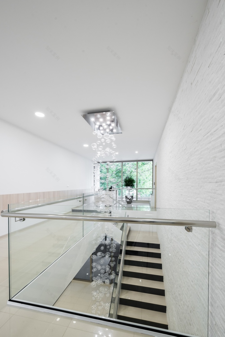 luna showroom interior-17