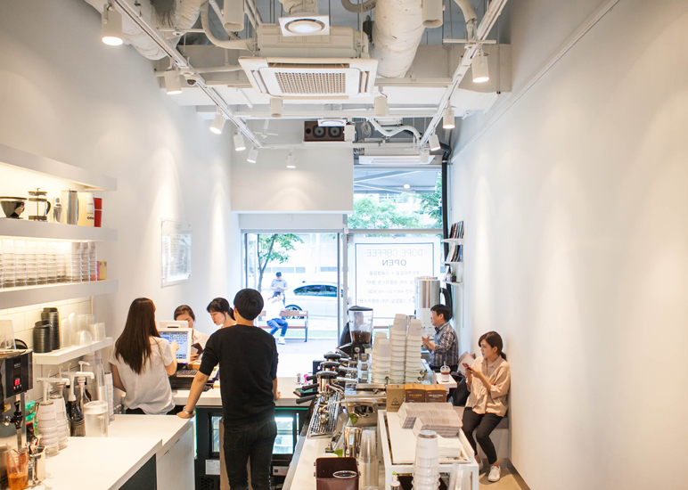 首尔道峰区 10 坪现代咖啡厅设计-4