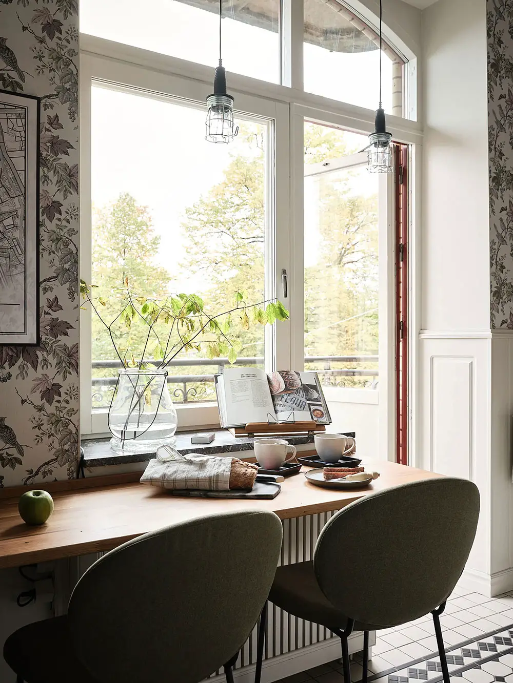 48m2 公寓 | 独特墙纸打造温馨怀旧空间-2