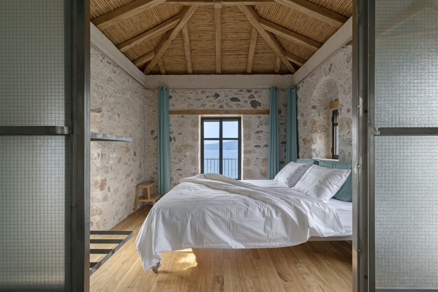 希腊 Kardamili 海滨历史建筑的现代重生丨Etsi Architects-34