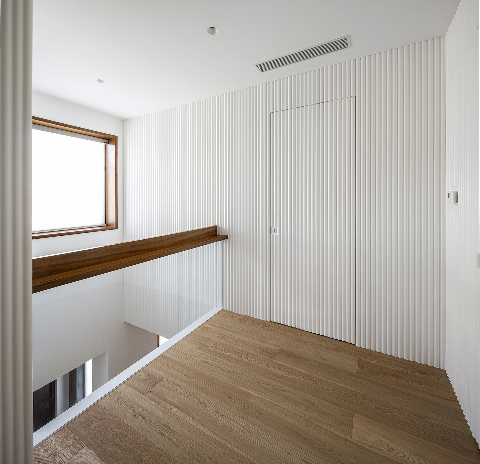 Classic Meets Modern: House Renovation / KiKi ARCHi | ArchEyes-52