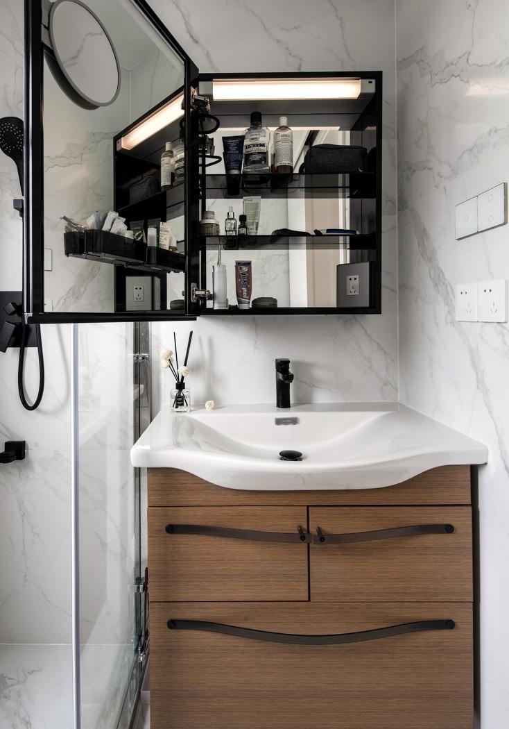 独居男青年 • 哨所-40