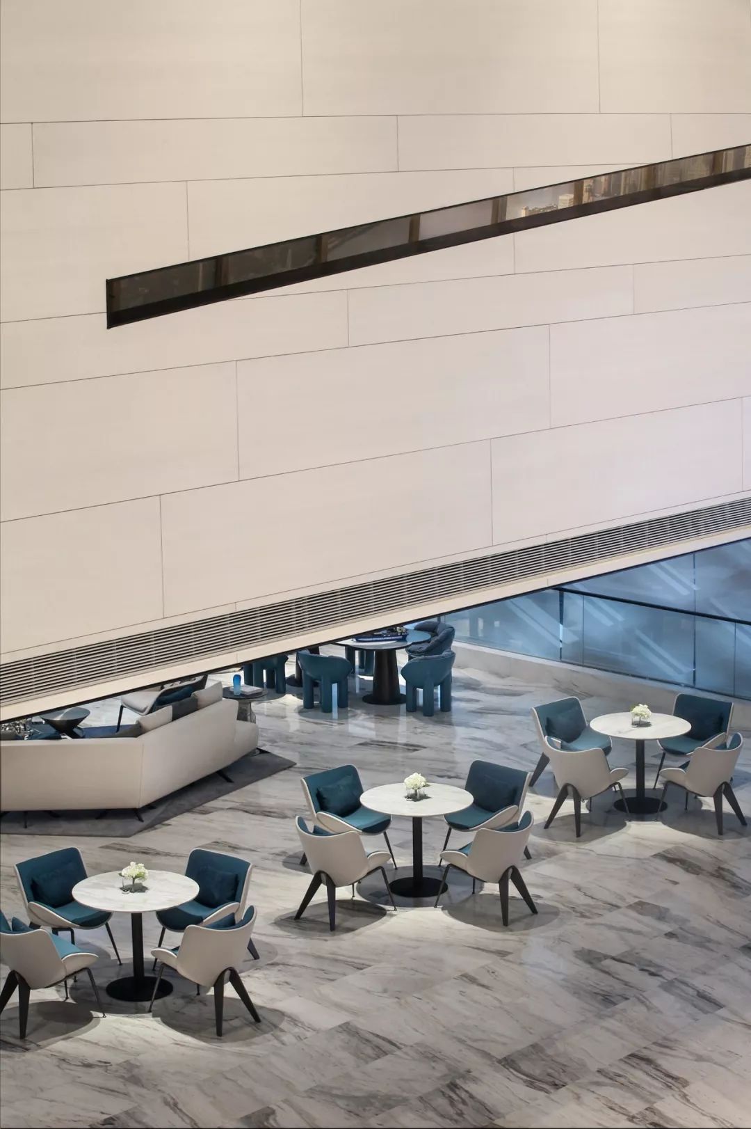 几何律动中的莆田正荣销售中心-24