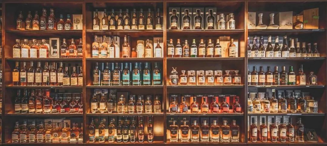 佛山美式风情威士忌酒行丨中国佛山丨品悦生活设计-9