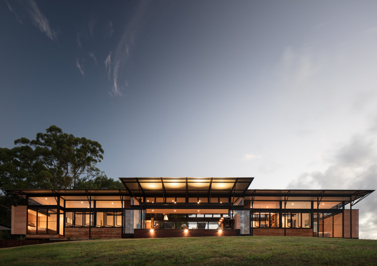 澳大利亚乌蒙迪镇的山顶家园-32