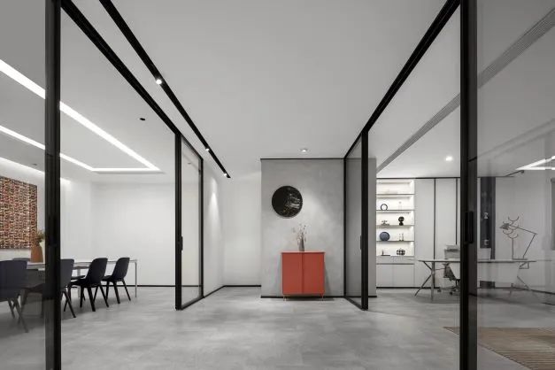 极简黑白灰的现代艺术办公空间丨中国中山丨君儿空间设计-16