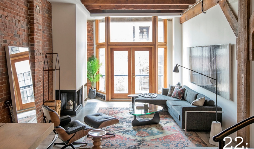 温哥华工业风百年宅 灰色调和红砖墙的完美融合-0