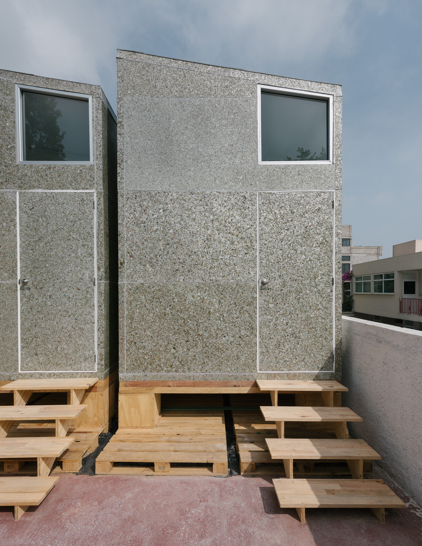 Temporary Pavilion for Healthcare Workers / Revolution-31