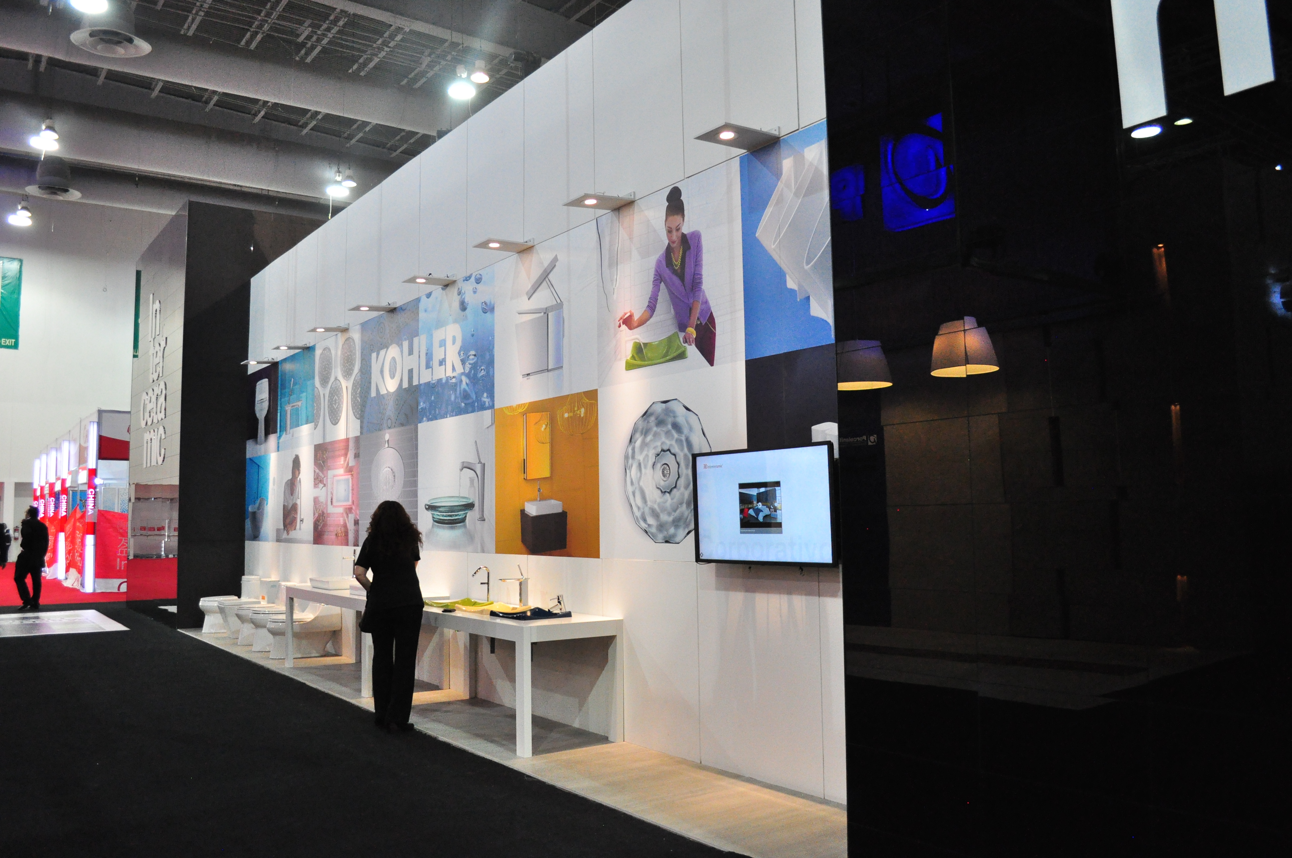 2014 年 Expo Cihac 展位设计——Interceramic Design 的商用展示空间-25