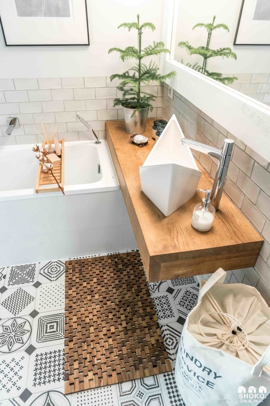 波兰全景窗公寓 | 明亮色彩与趣味空间-25