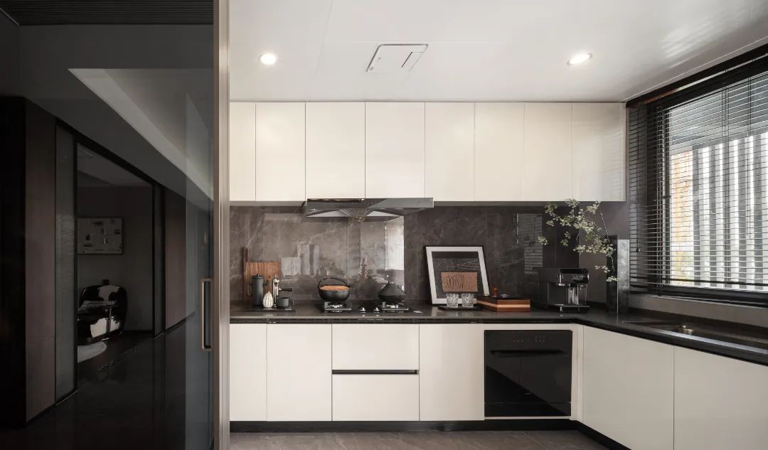 龙湖成都天府晴川样板间丨中国成都丨北京靳朝晖设计有限公司-36