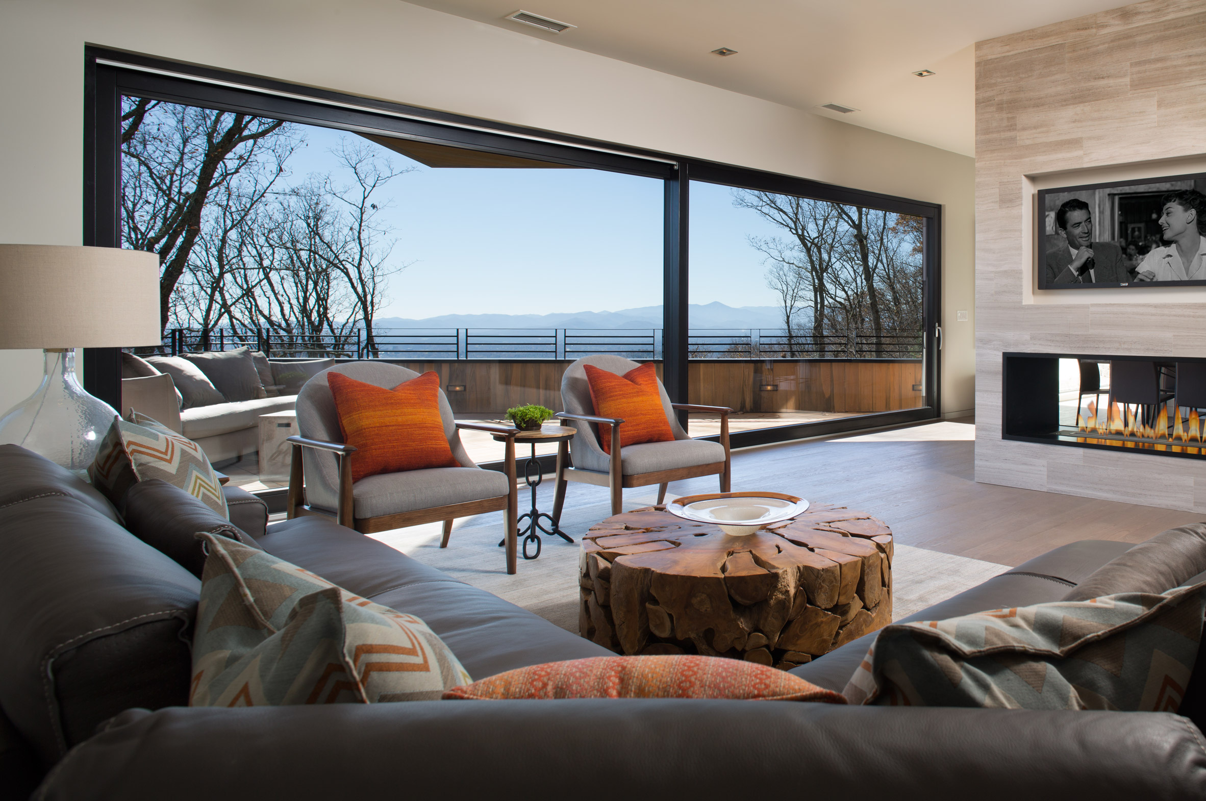 Retro+Fit Design stacks cyprus-clad volumes to form home overlooking North Carolina valley-12