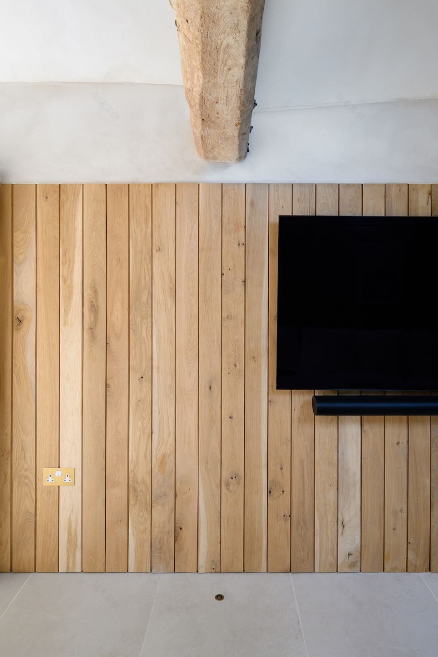 Design Storey保留并修复历史谷仓丨英国-17