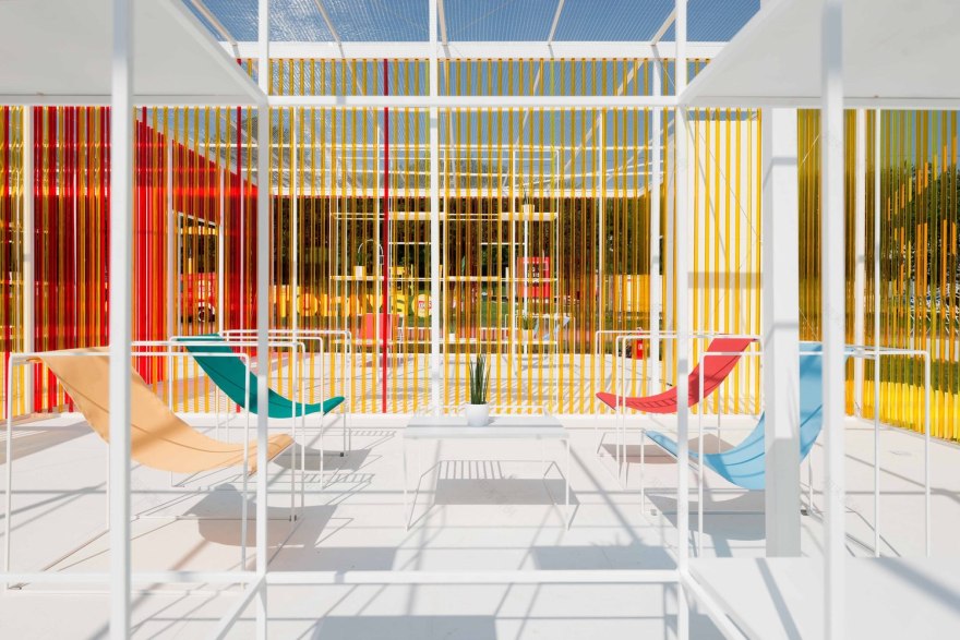 莫斯科彩虹塑料管临时音乐厅-20