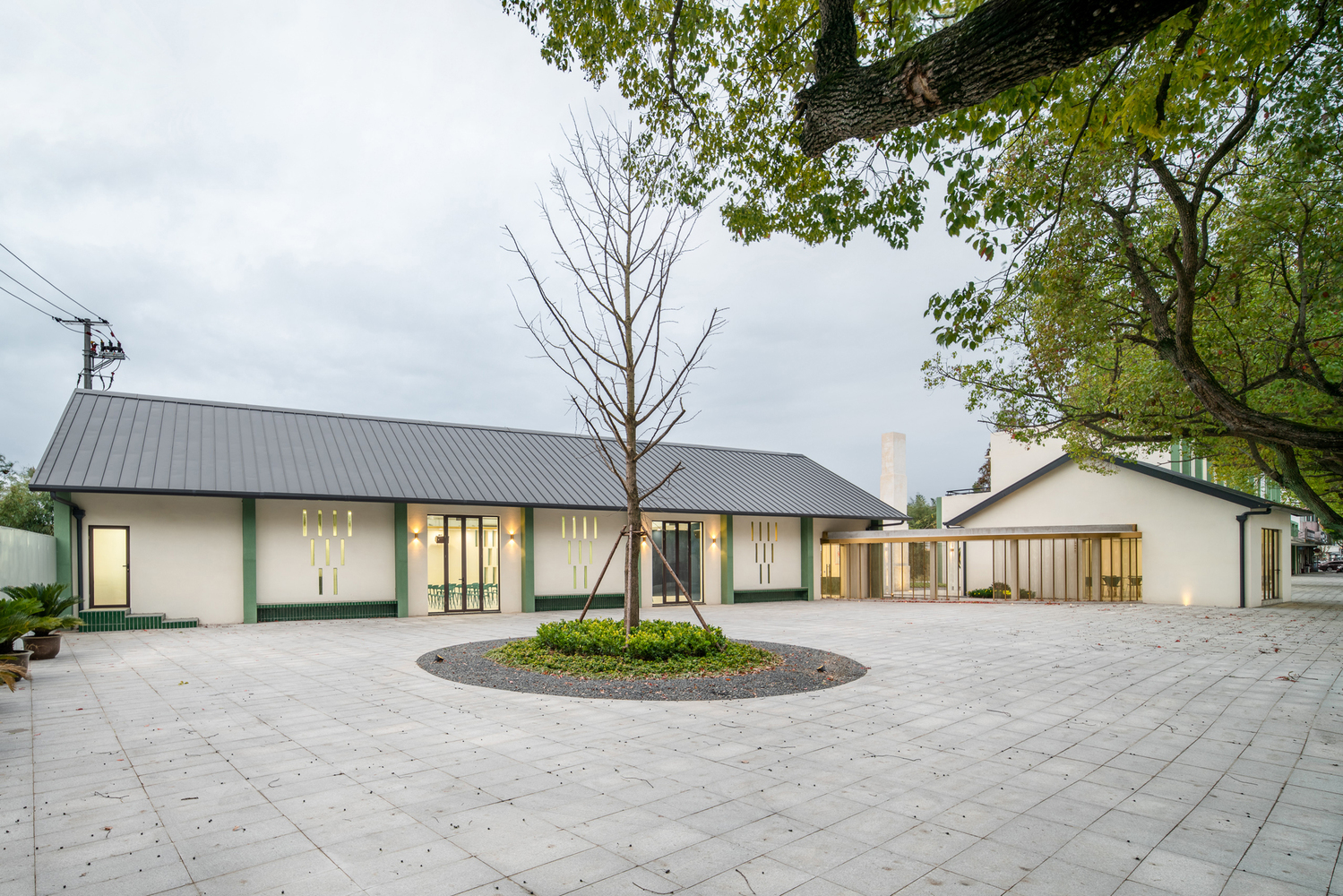 新和社区文化中心 · 绿意环绕的公共空间-11