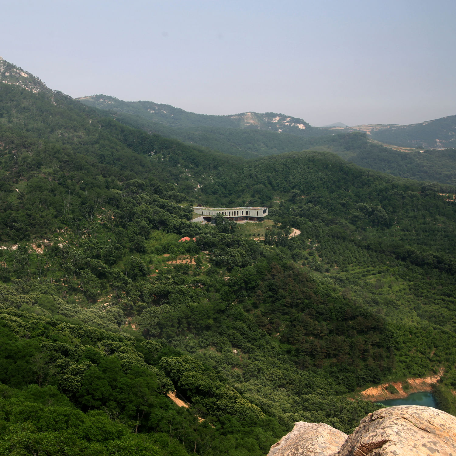 日照绿茶带的别墅丨中国日照丨a+a anderloni associates-1