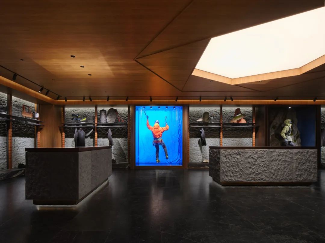 从岩壁出发，走向极境之境——始祖鸟ARCLOUNGE-14