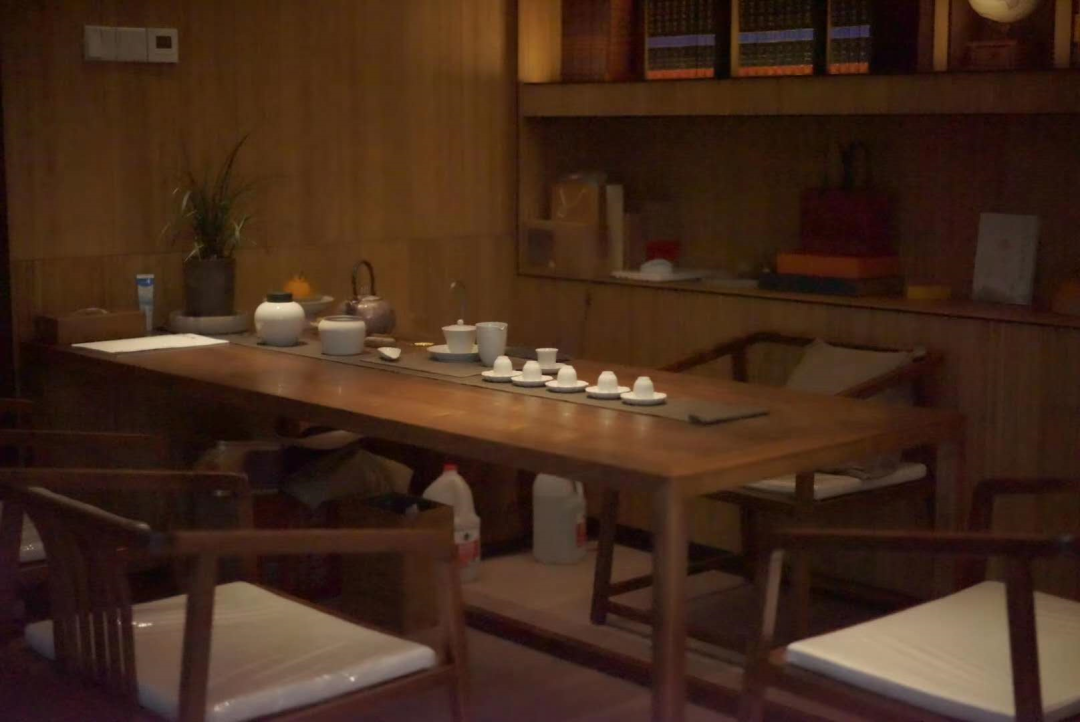 雨中探秘九龙湾山庄 | 茶空间与自然共生的宁静之美-24