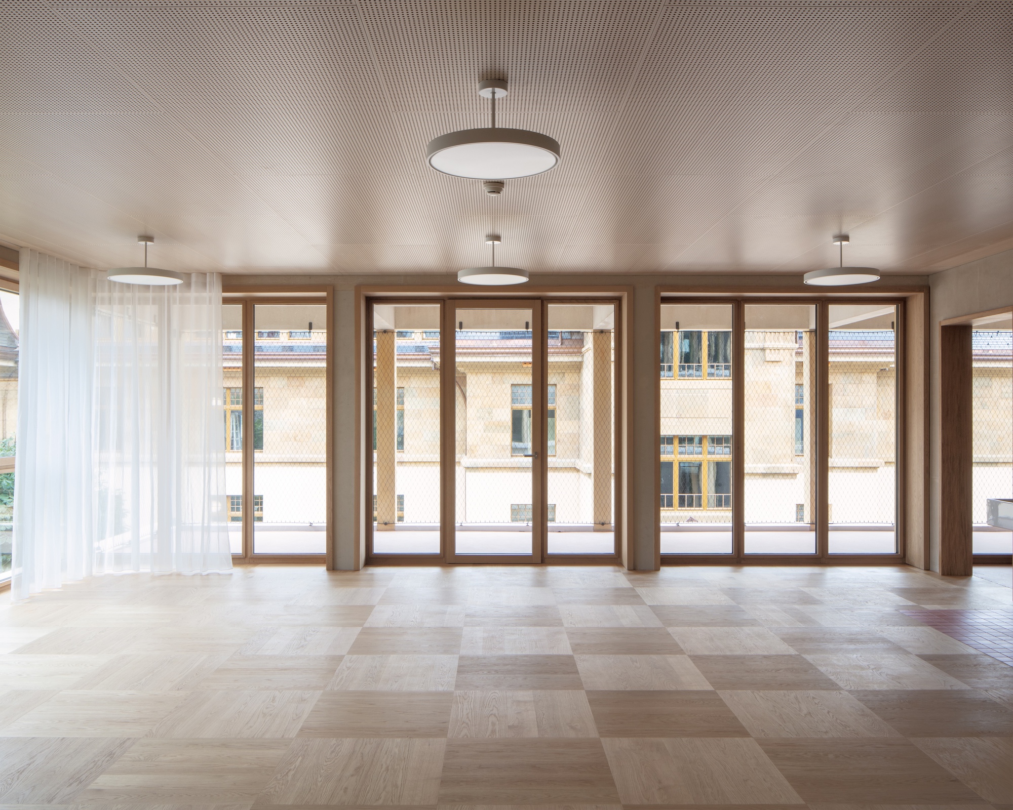 Collège des Parcs School Extension and two Sport Halls / Stoa architectes-38