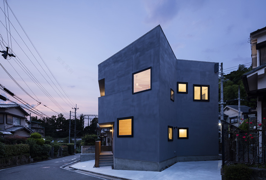 嗨,H 号房屋
说明:由于House HI含义不太清晰,HI可能是房屋编号之类的,如果HI有特殊含义请提供更多背景信息这里按照常规推测HI可能代表编号并给出一种翻译 丨日本大阪丨大阪【HAMADA DESIGN】-43